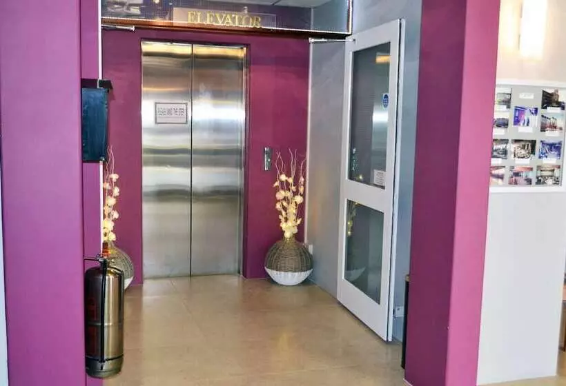 Fotos del hotel Lyndene:  3