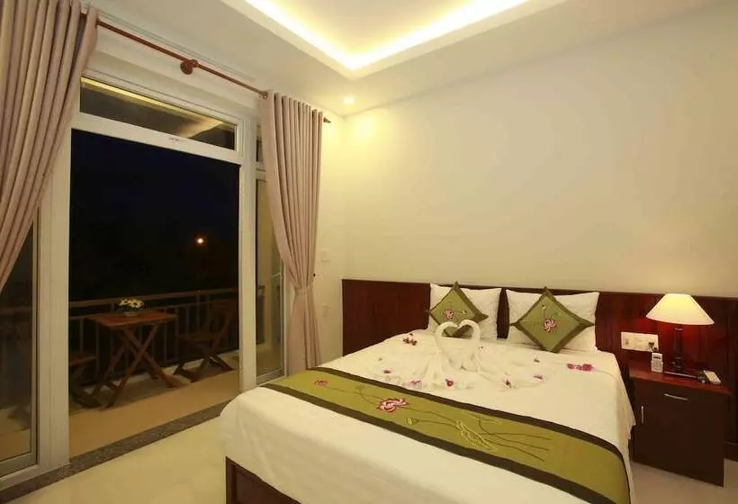 Fotos del hotel La Uy Villa:  25