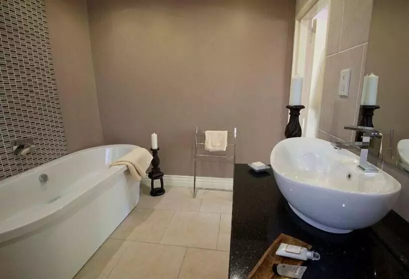 Fotos del hotel Woodlands Guest Lodge:  6