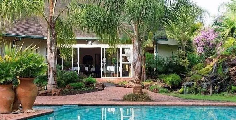 Fotos del hotel Woodlands Guest Lodge:  9