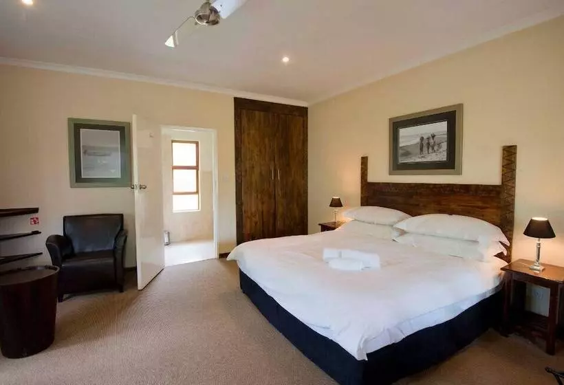 Fotos del hotel Woodlands Guest Lodge:  23