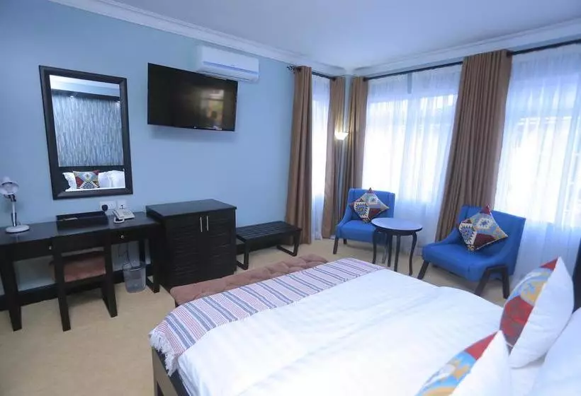 Fotos del hotel Serene Suites:  25
