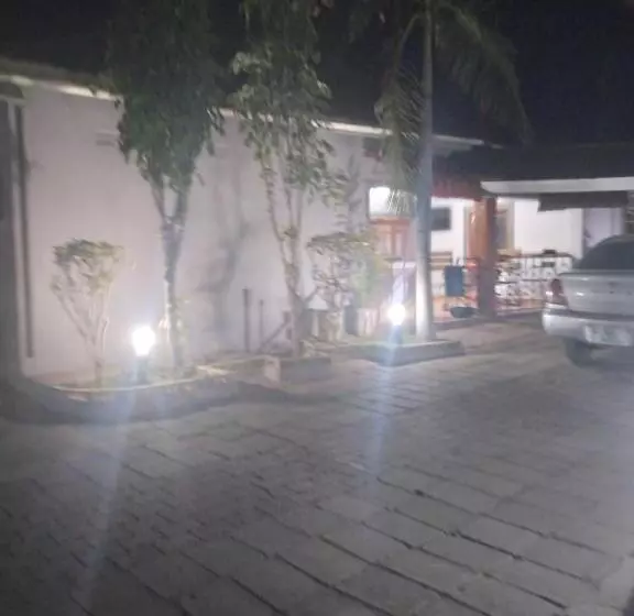 Fotos del hotel Sunset Junction Lodges & Tours:  20