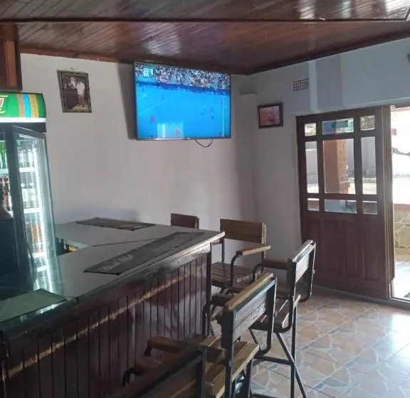Fotos del hotel Sunset Junction Lodges & Tours:  5