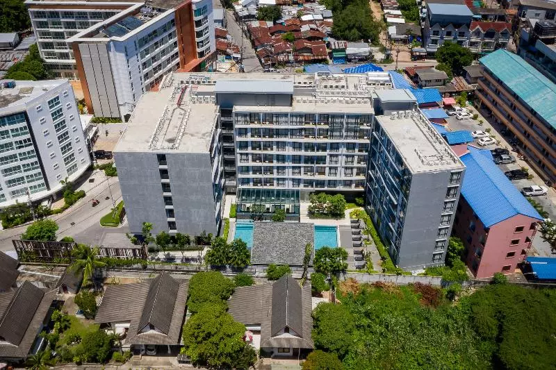 Arden  And Residence By At Mind
