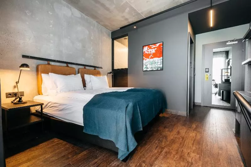 Exeter Hotel By Keahotels