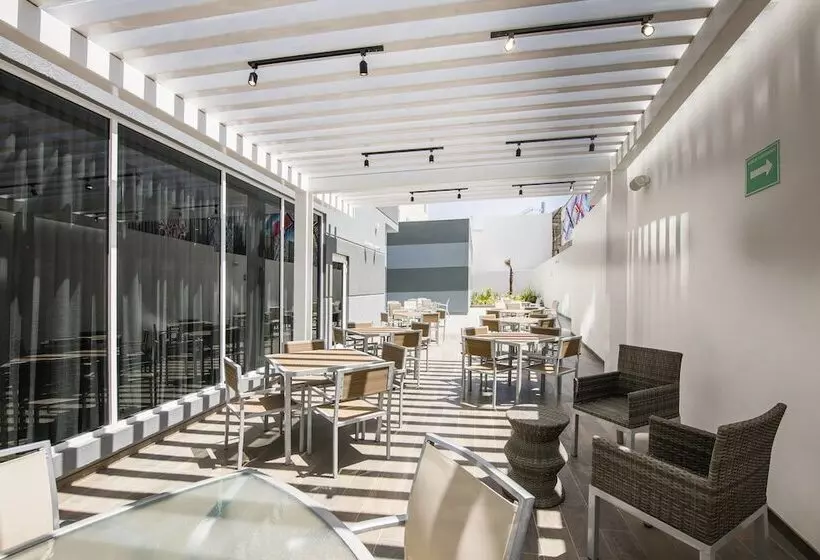 Fotos del hotel Fairfield Inn & Suites By Marriott Tijuana:  8