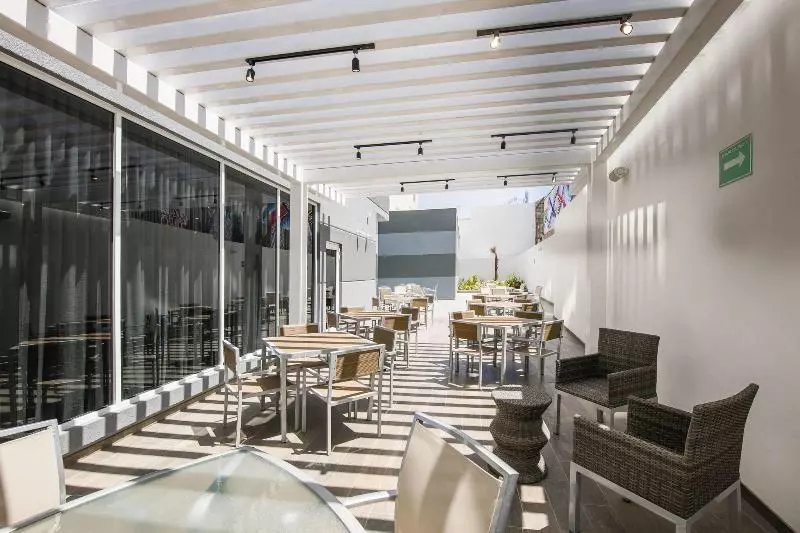 Fotos del hotel Fairfield Inn & Suites By Marriott Tijuana:  15