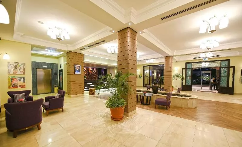 Fotos del hotel Mestil Hotel & Residences:  3