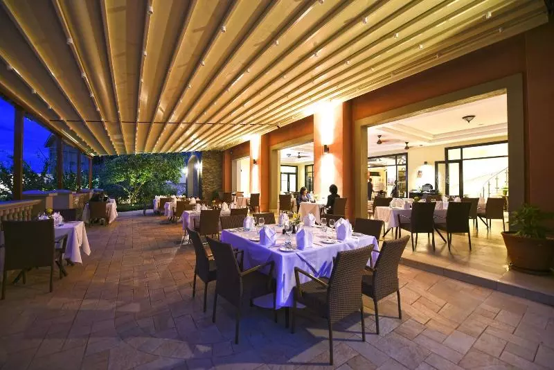 Fotos del hotel Mestil Hotel & Residences:  23