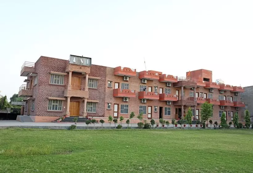 Oyo 10422 Hotel Udai Garh Palace