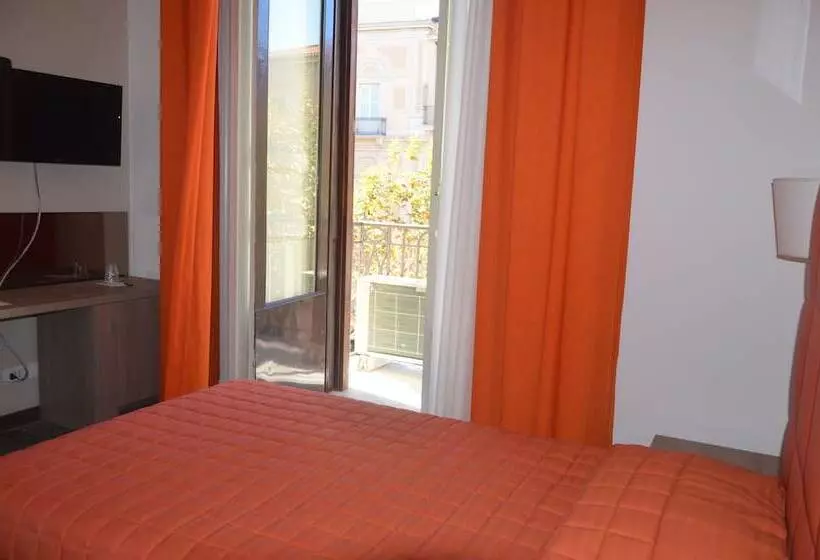 Moonlight Hotel&suites