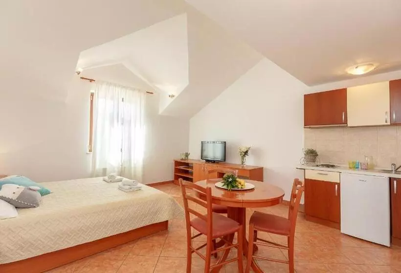 Apartments Mondo