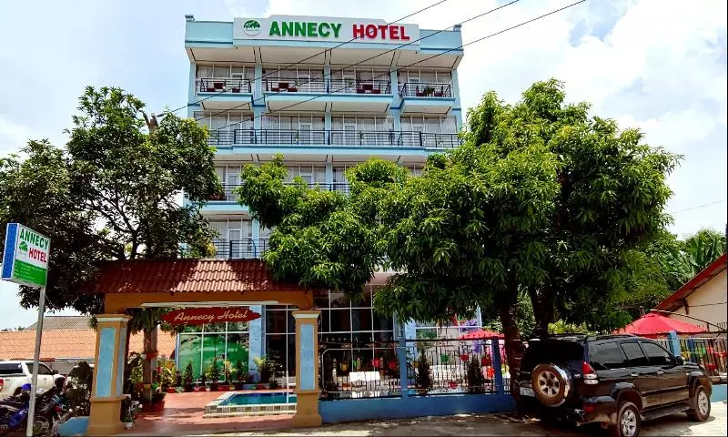 Annecy  Vang Vieng