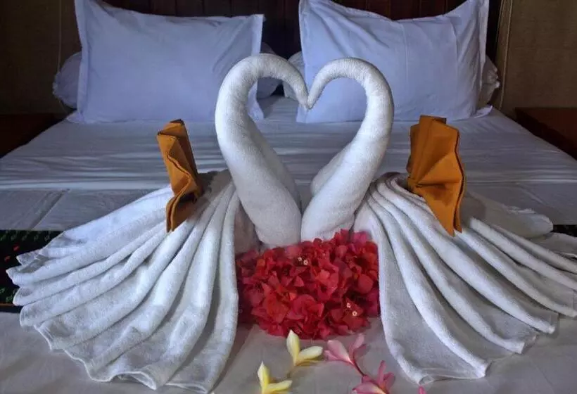 Fotos del hotel Exotic Komodo:  13