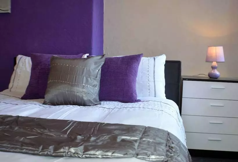Fotos del hotel Birchfields Guest House:  25