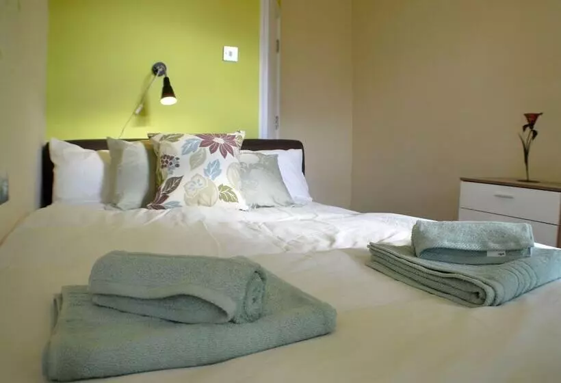 Fotos del hotel Birchfields Guest House:  21