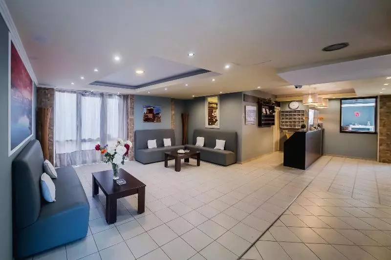 Fotos del hotel Sterling:  2