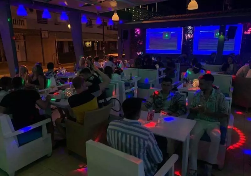 Fotos del hotel Sterling:  22
