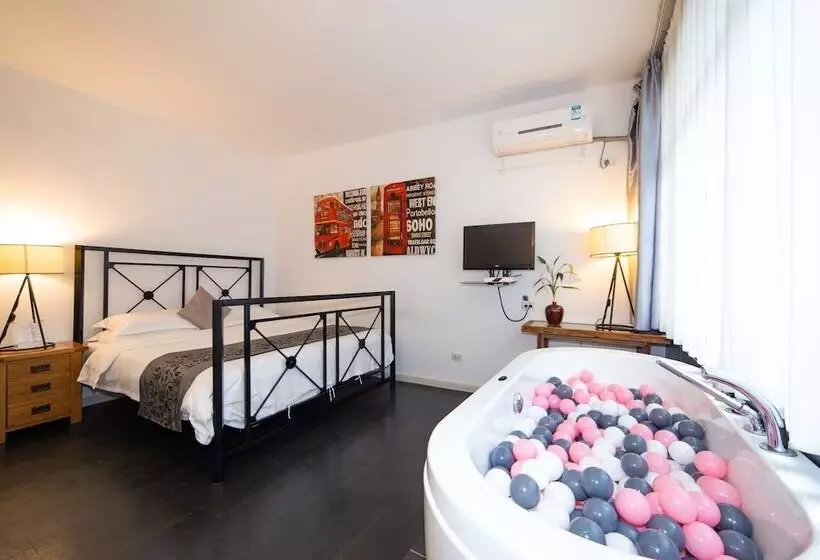 Fotos del hotel Humble Inn Boutique Residence:  19