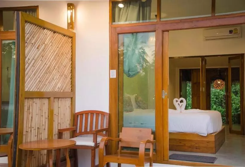 Fotos del hotel Ruean Thai Nai Bang By Pansak Resort:  3