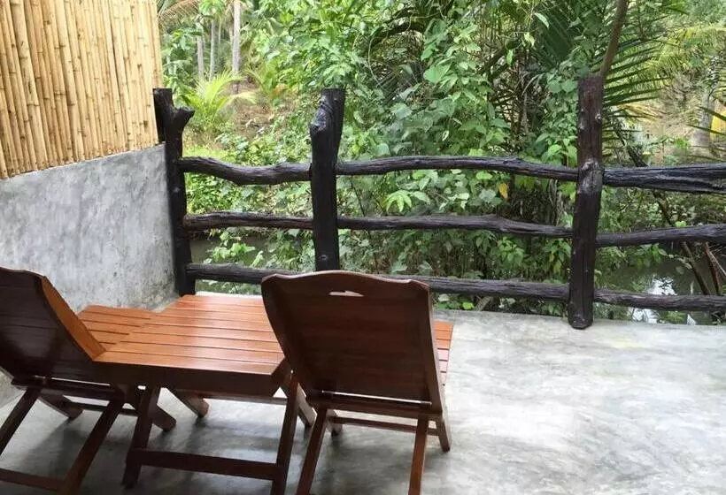 Fotos del hotel Ruean Thai Nai Bang By Pansak Resort:  8