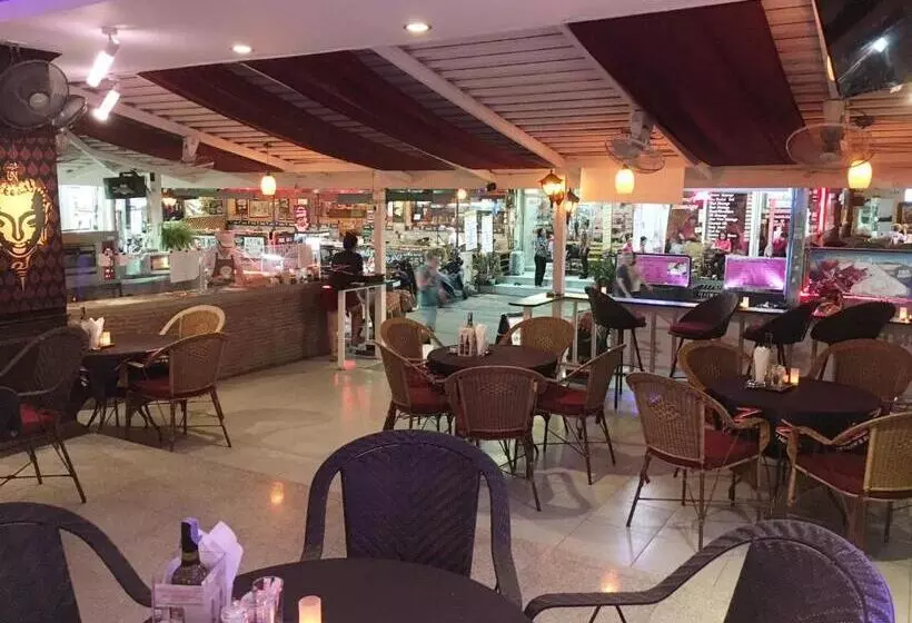Fotos del hotel Zip Lounge & Apartments:  3