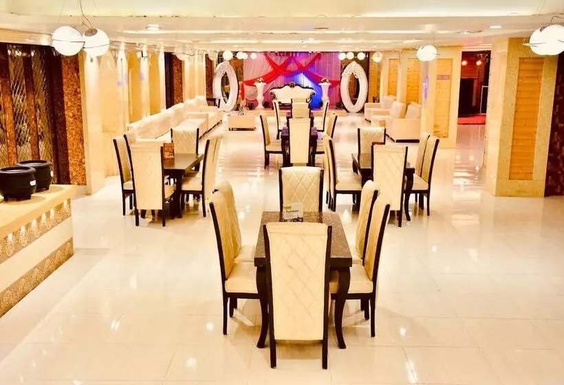 Fotos del hotel S. K Crown Park Naraina:  21