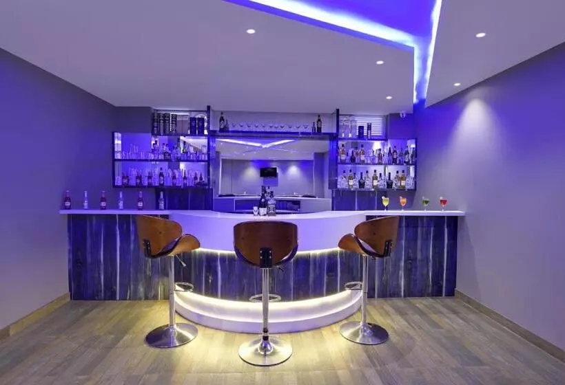 Fotos del hotel The Rising:  5