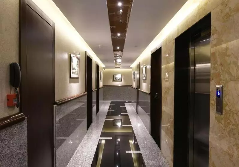 Fotos del hotel The Rising:  3