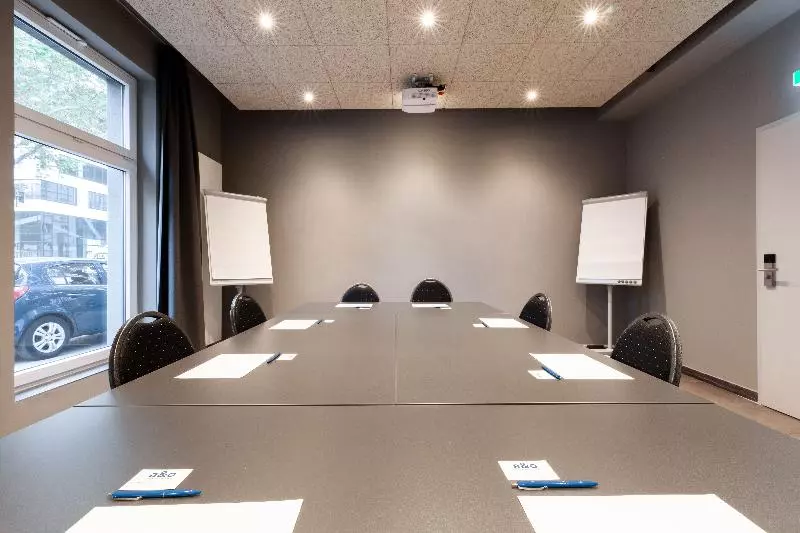 Fotos del hotel A&o Frankfurt Ostend:  12