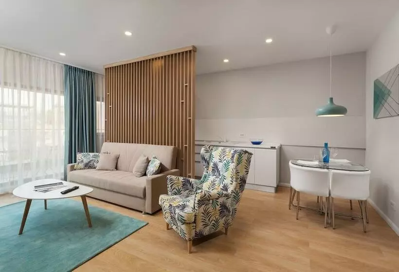 Fotos del hotel Athina Suites:  14