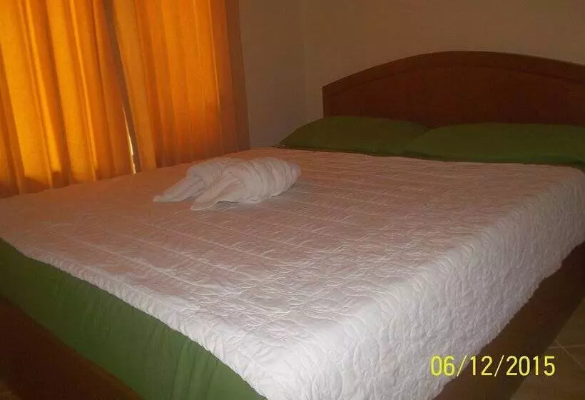 Fotos del hotel Black & White Bungalows:  15