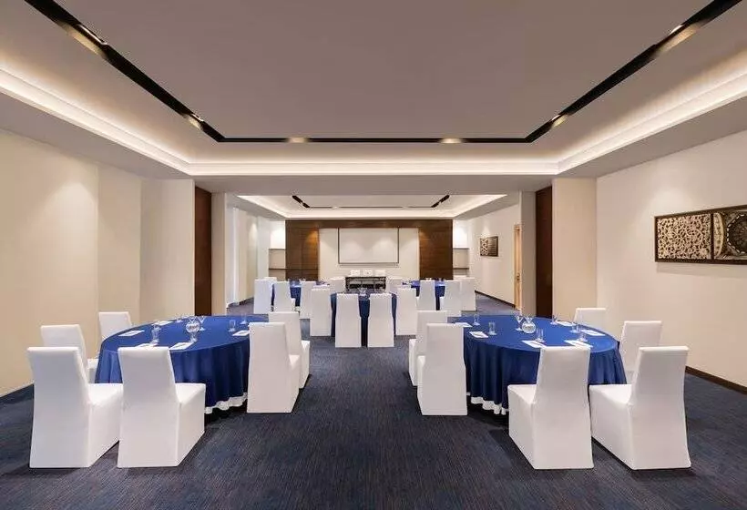 Fotos del hotel Fairfield By Marriott Sriperumbudur:  5