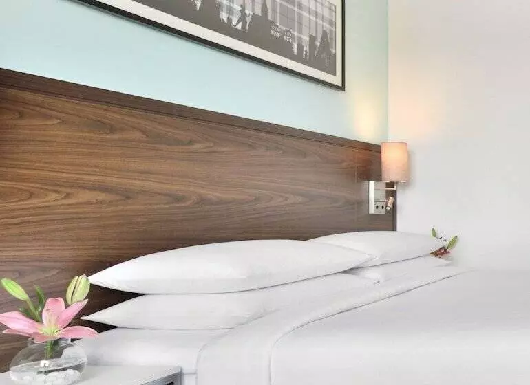 Fotos del hotel Fairfield By Marriott Sriperumbudur:  8