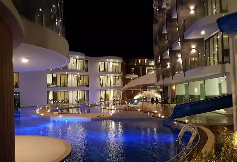 Fotos del hotel Lets Phuket Twin Sands Resort & Spa:  22