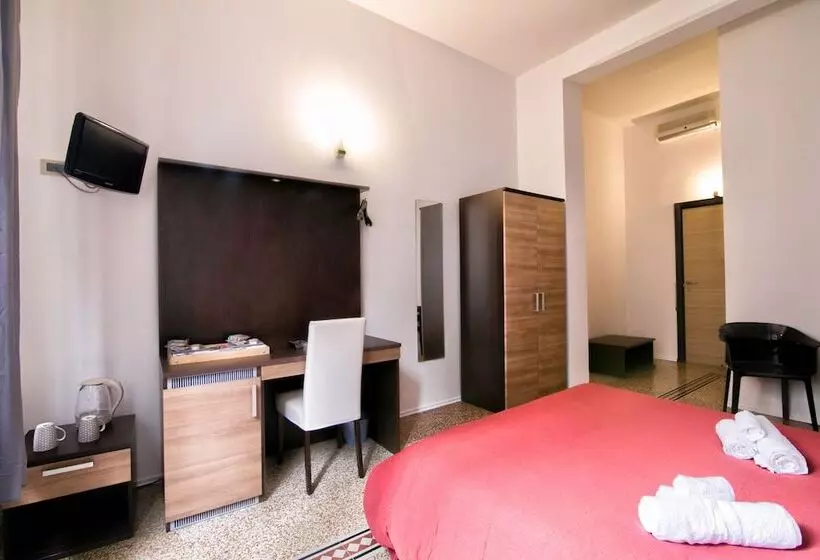 Fotos del hotel Maqueda Central Suites:  8