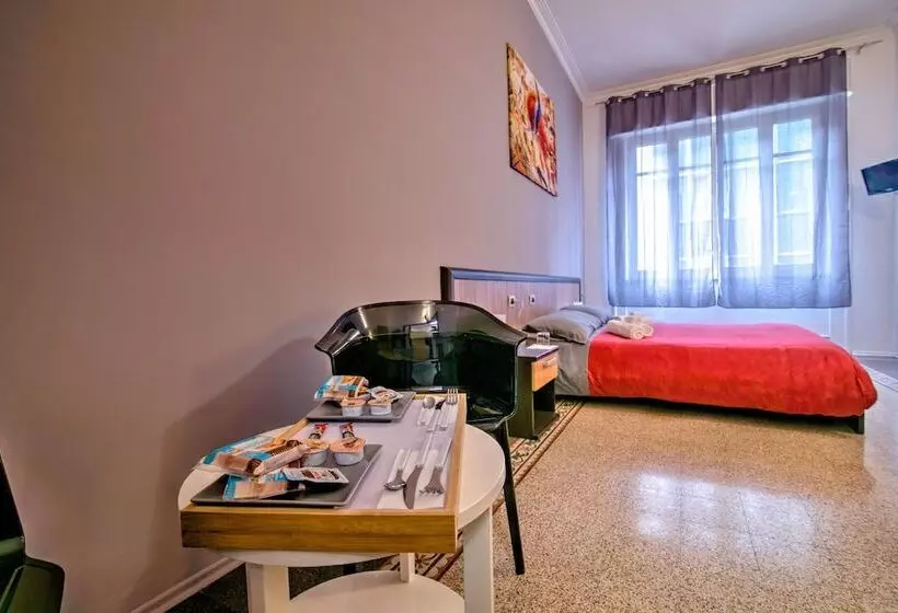 Fotos del hotel Maqueda Central Suites:  4