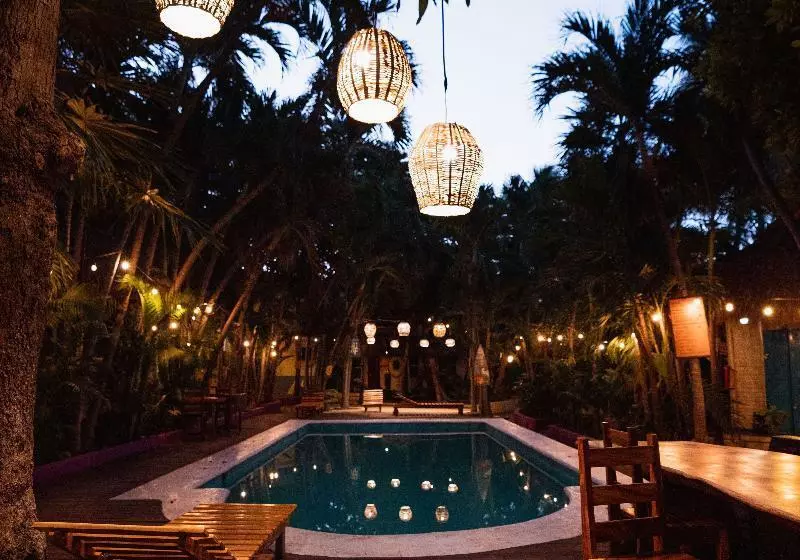 Fotos del hotel Selina Puerto Escondido:  18