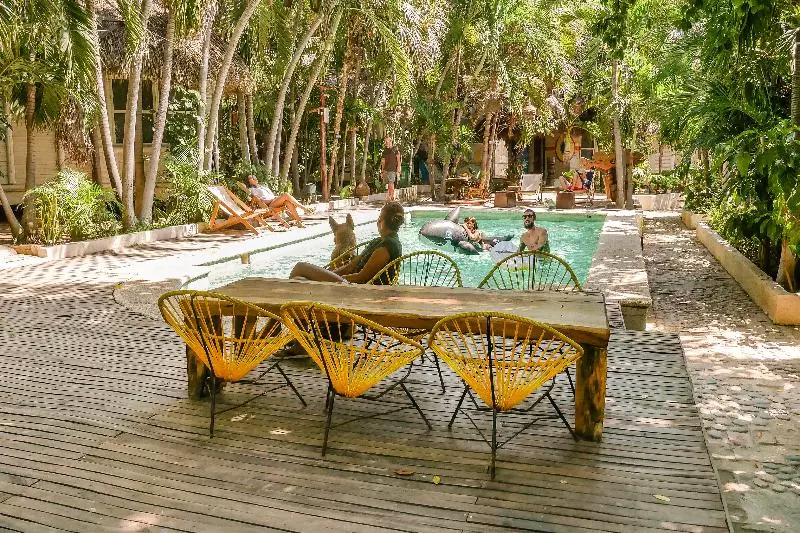 Fotos del hotel Selina Puerto Escondido:  5