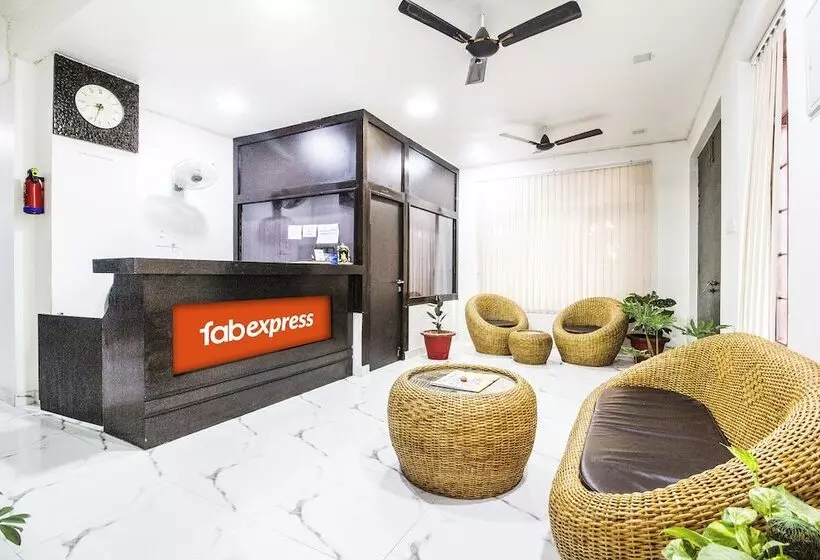 Fotos del hotel Fabexpress Travellers Inn:  5