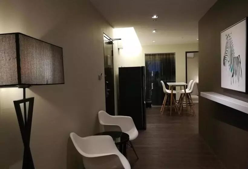 Fotos del hotel M Roof Hotel & Residences:  5