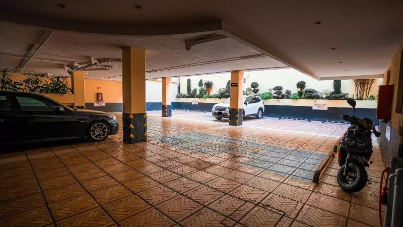 Fotos del hotel Embassy:  3