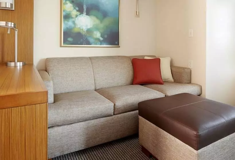 Hyatt Place Calgary Airport