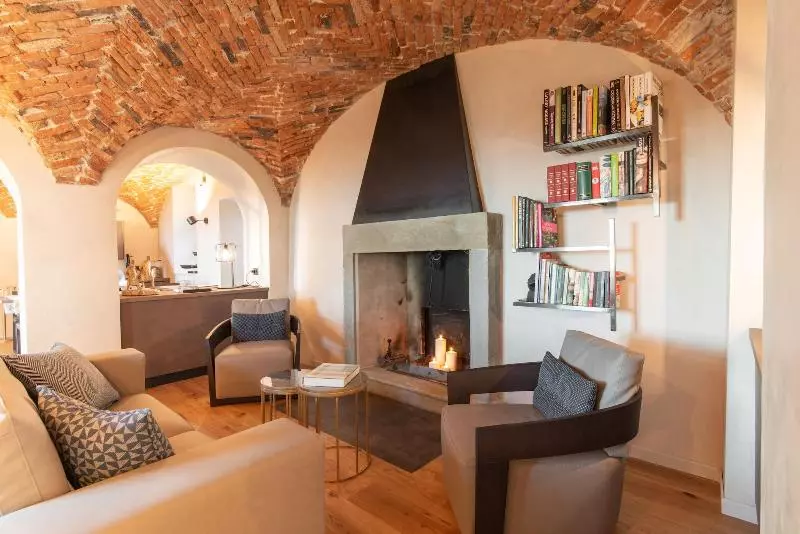 Fotos del hotel Relais San Vigilio Al Castello:  14