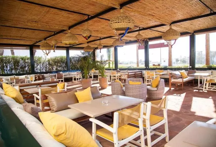 Fotos del hotel Borjs Hotel Suites & Spa:  10