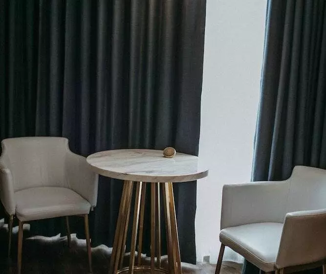 Fotos del hotel Pvl Suites:  2