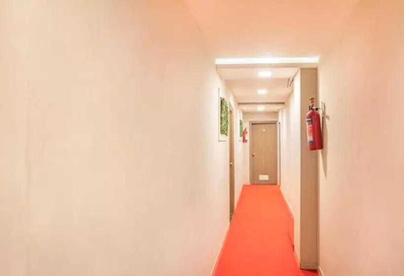 Fotos del hotel Fabexpress Silver Lake:  3