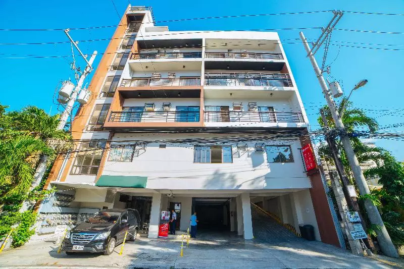 Fotos del hotel Reddoorz Plus Near Capitol Commons:  17