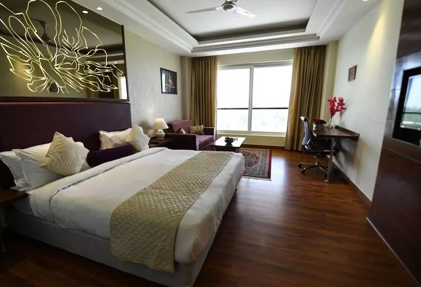 Fotos del hotel Stardom Resort Jaipur:  2